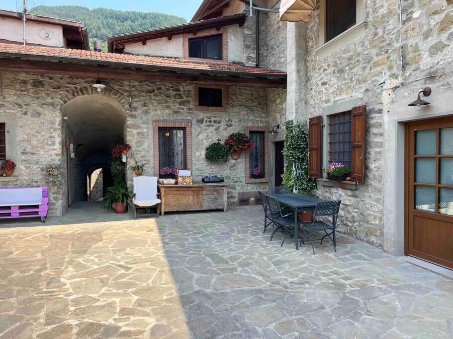 Al Buffardel Apartment Bagnone Bagian luar foto